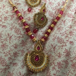Pakistani Indian earrings and necklace set